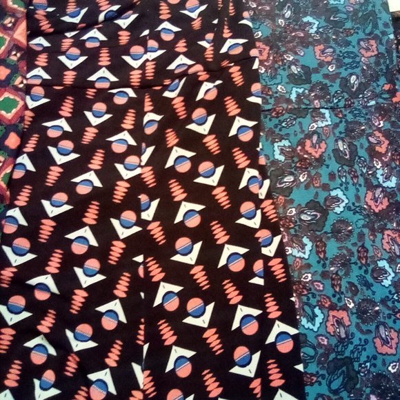 Bundle of 5 Luluroe skirts - Picture 3 of 4